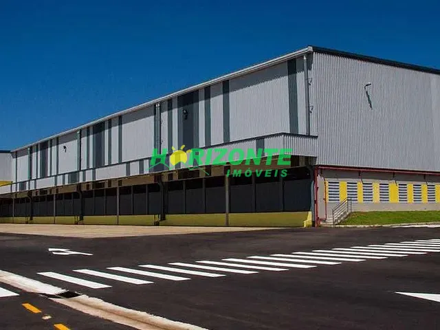 Galpão / Barracão com 323901m², para alugar, no bairro Vila Galvão em Caçapava