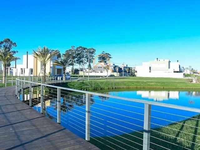 Terreno com 402m², à venda, no bairro Laranjal em Pelotas